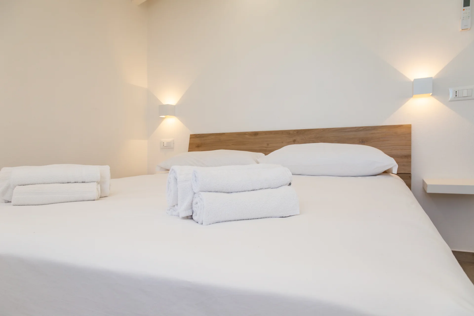 Letto matrimoniale appartamento La Casa di Laura in Sardegna